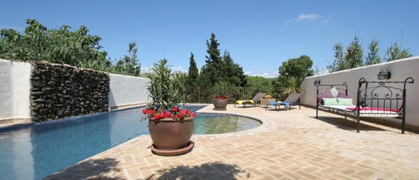 Relaxing Pool & Terrace